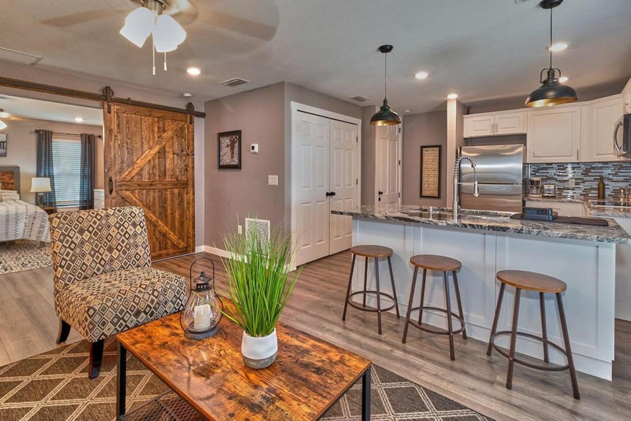 Cozy Haven Attached To Million Home - South Tampa Dış mekan fotoğraf