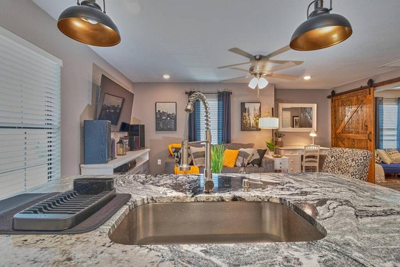 Cozy Haven Attached To Million Home - South Tampa Dış mekan fotoğraf